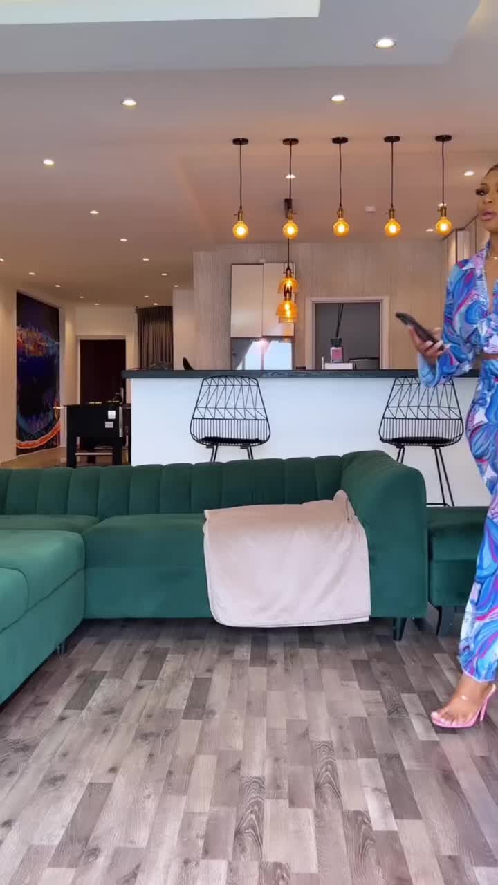 @R O N K E
