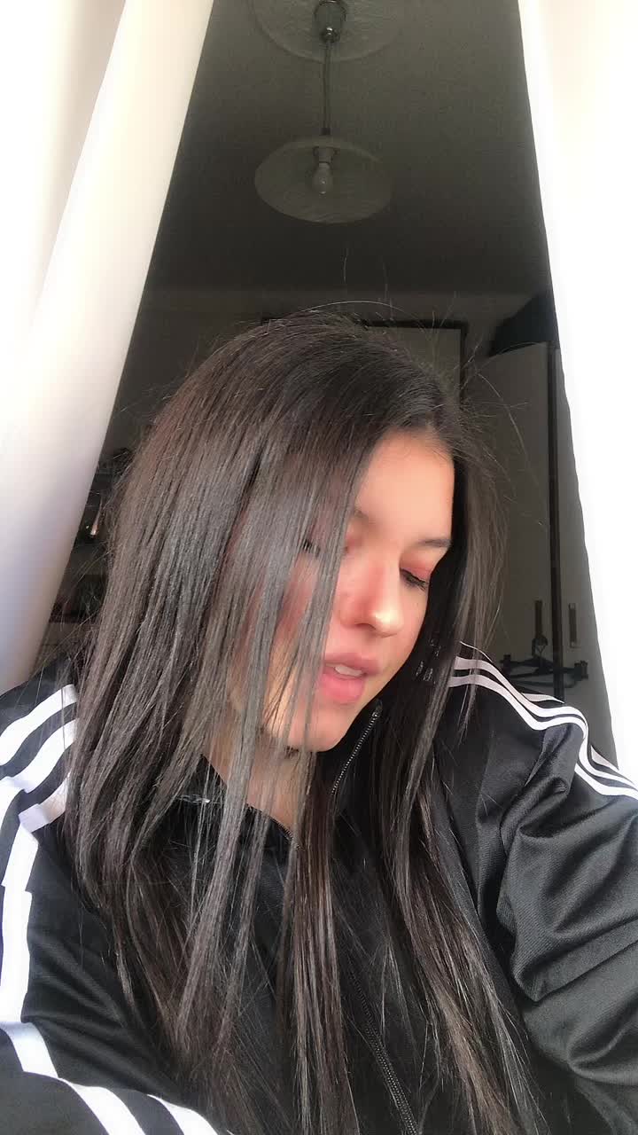@Alexa💫