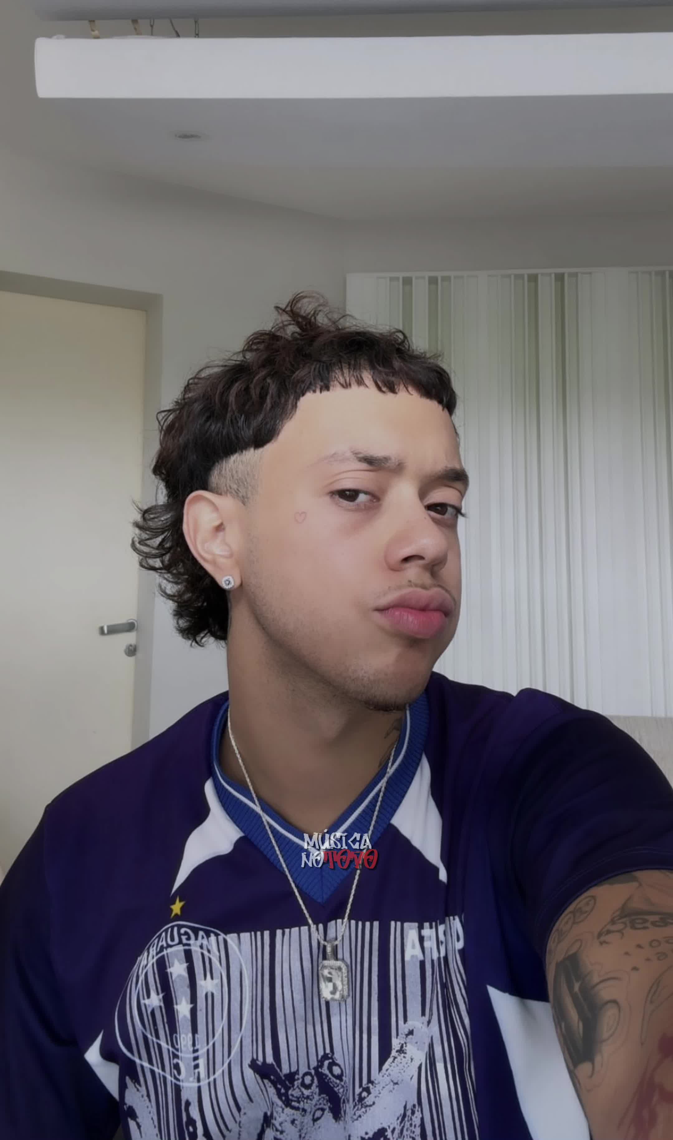 @𝔐𝔲́𝔰𝔦𝔠𝔞&ensp;𝔫𝔬&ensp;𝔱𝔬𝔭𝔬