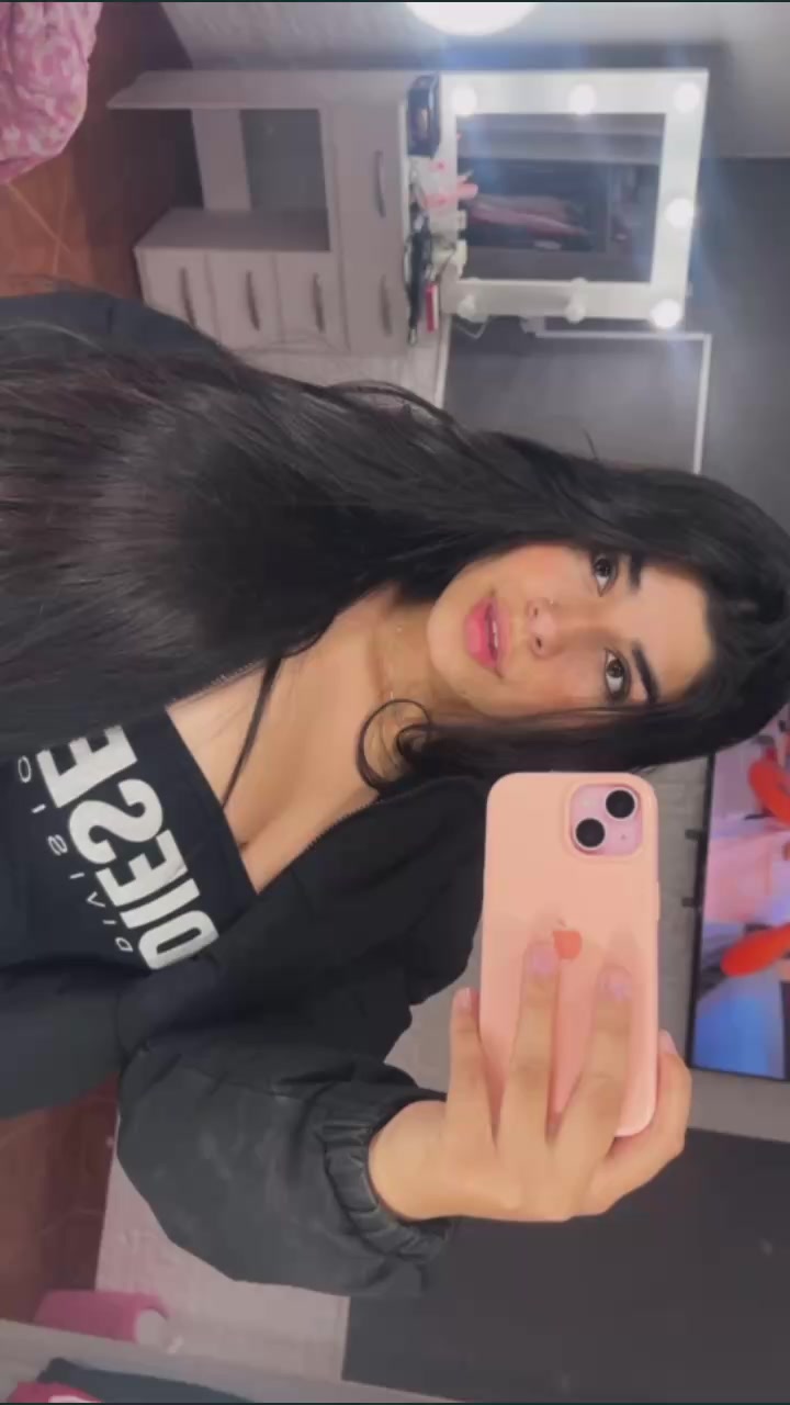 @𝑆𝑜𝑓𝑖𝑎 𝑖𝑔𝑙𝑒𝑠𝑖𝑎𝑠