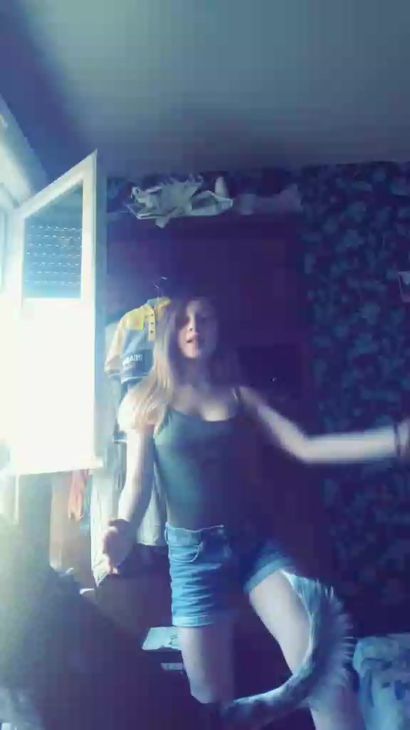 @emeline la Queen ❤👑