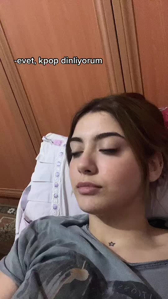@yarenipekb