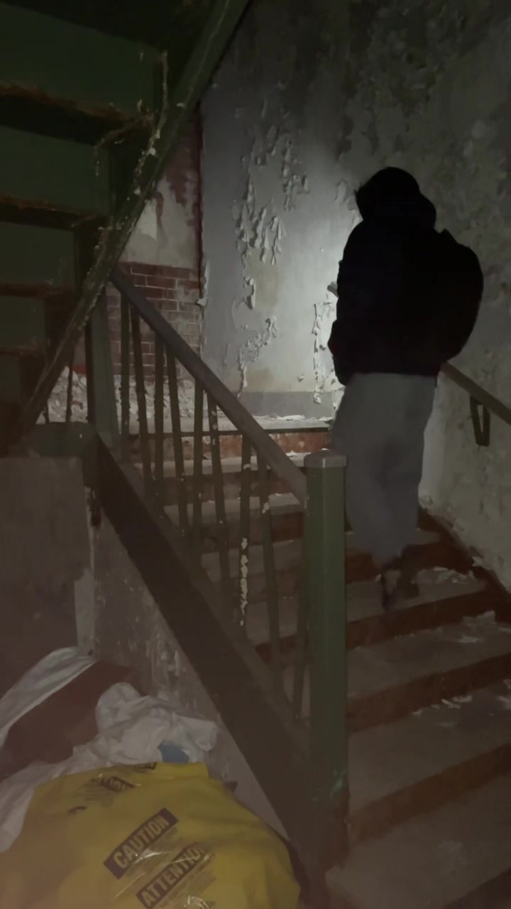 @URBEX_MTL 🔦