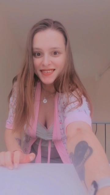 @_Crazy_Lady_