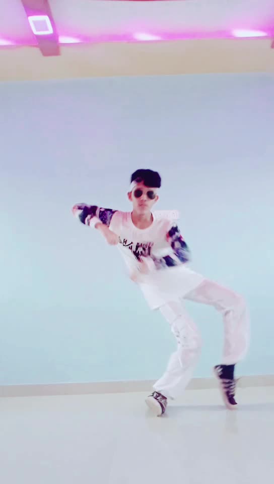 @aftab shaikh(DANCER)