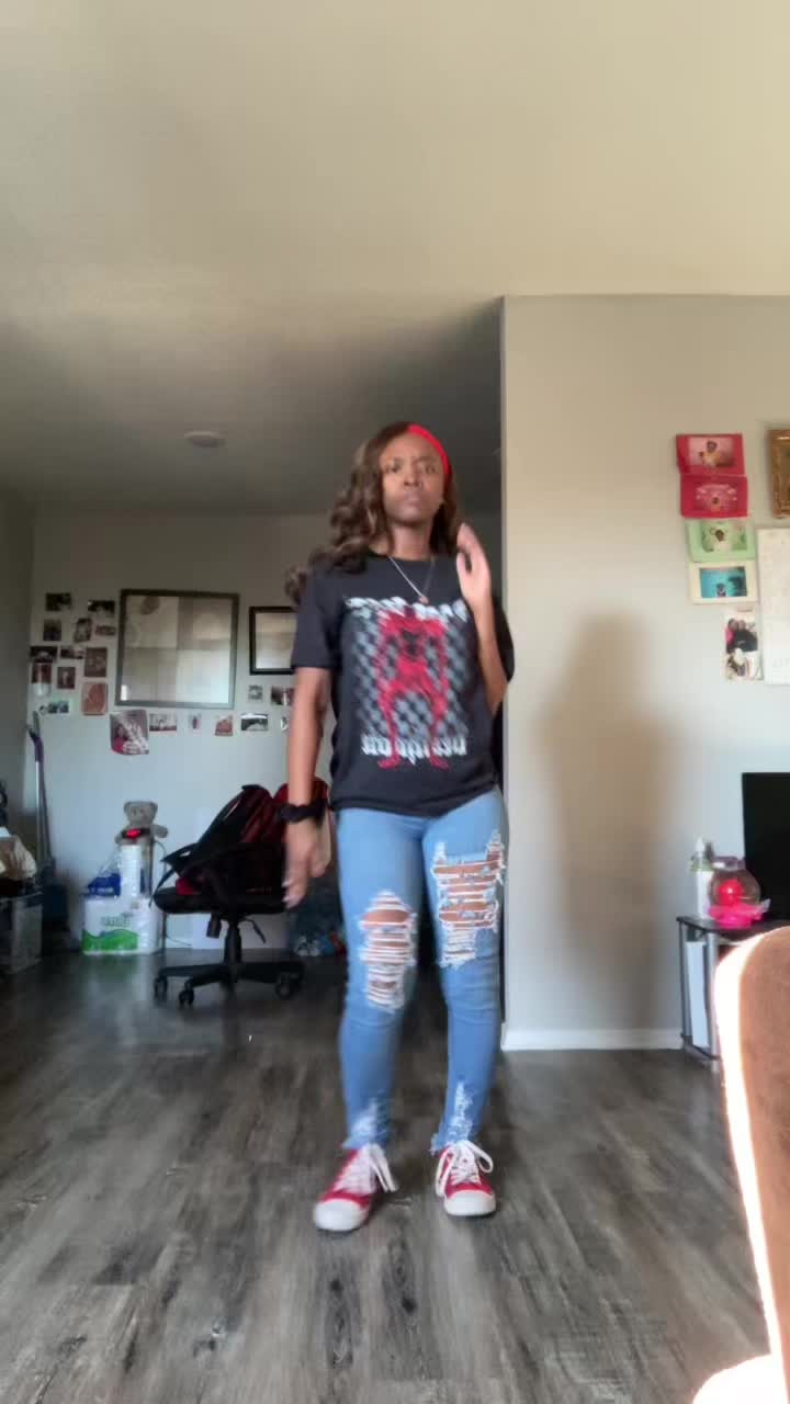 @Kjones_dancer