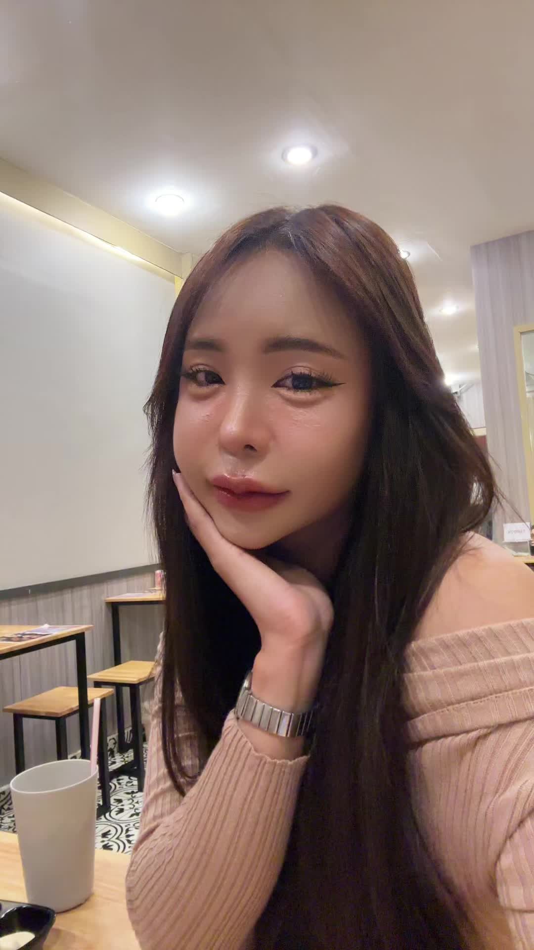 @Yoshithunchanok