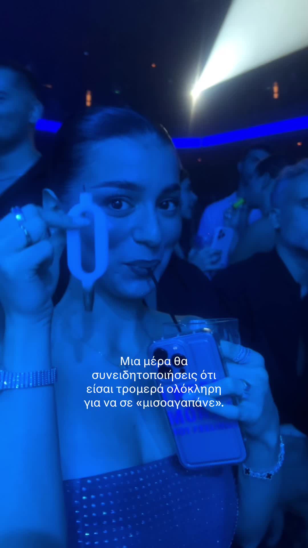 @xrysa.tzom