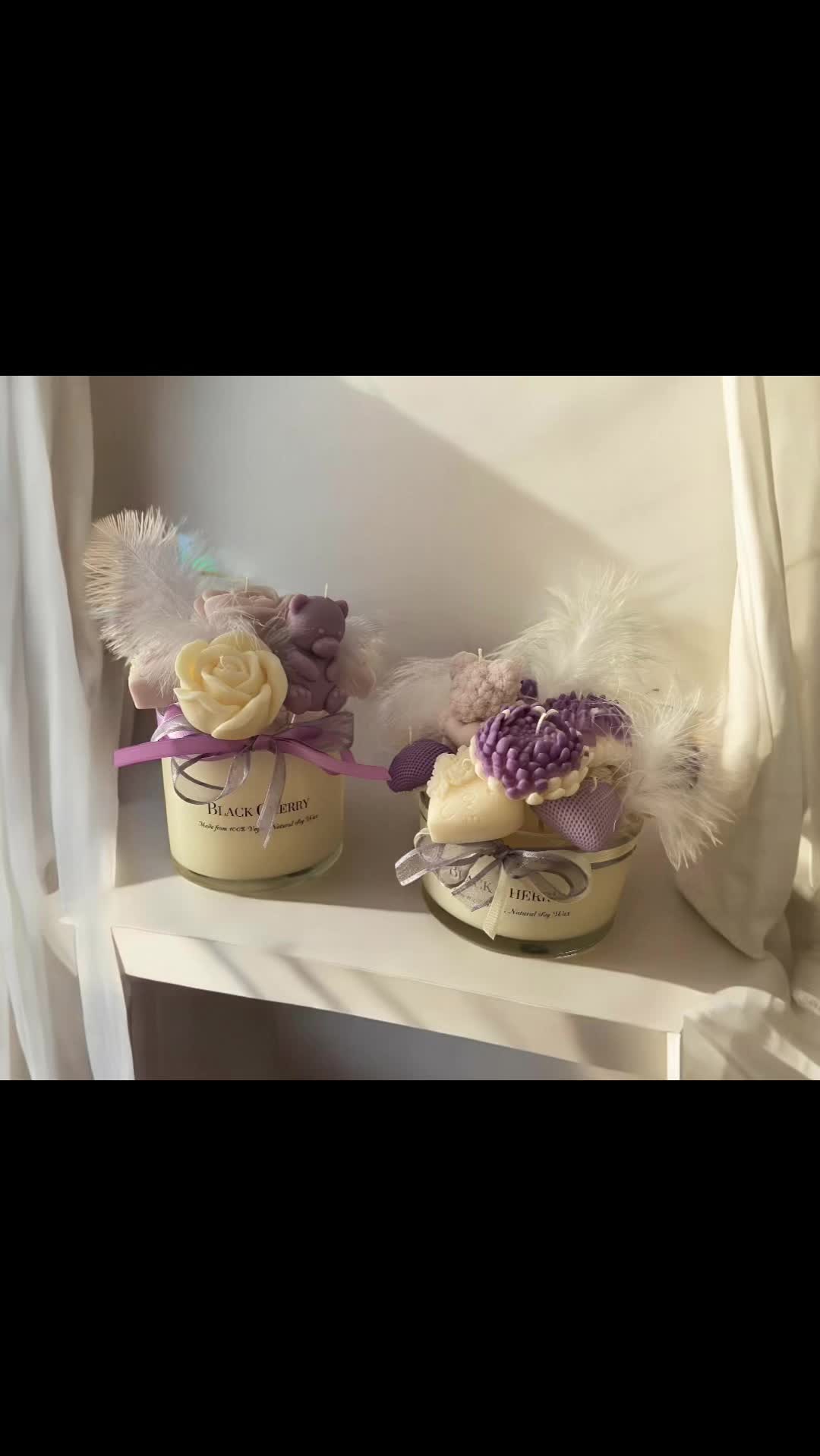 @Queen&rsquo;s Candles