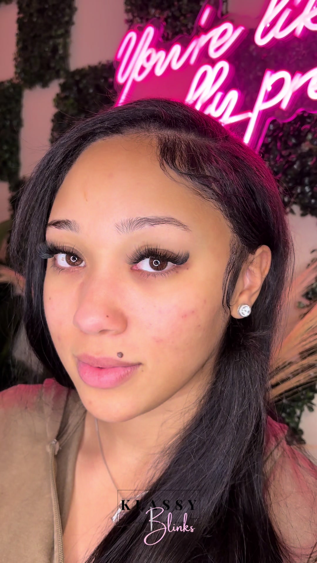@KlassyBlinks