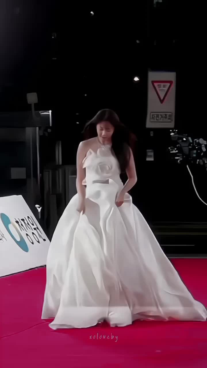 @𝒀𝒐𝒐𝒏𝒂_𝑺𝒆𝒉𝒖𝒏 𝑭𝒂𝒏𝒔