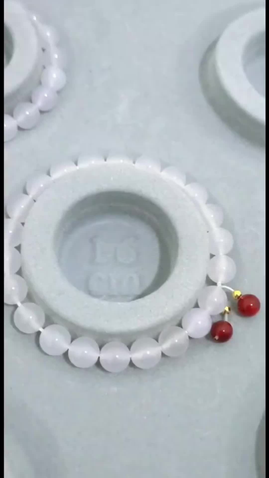 @Kaka_crytalbracelets