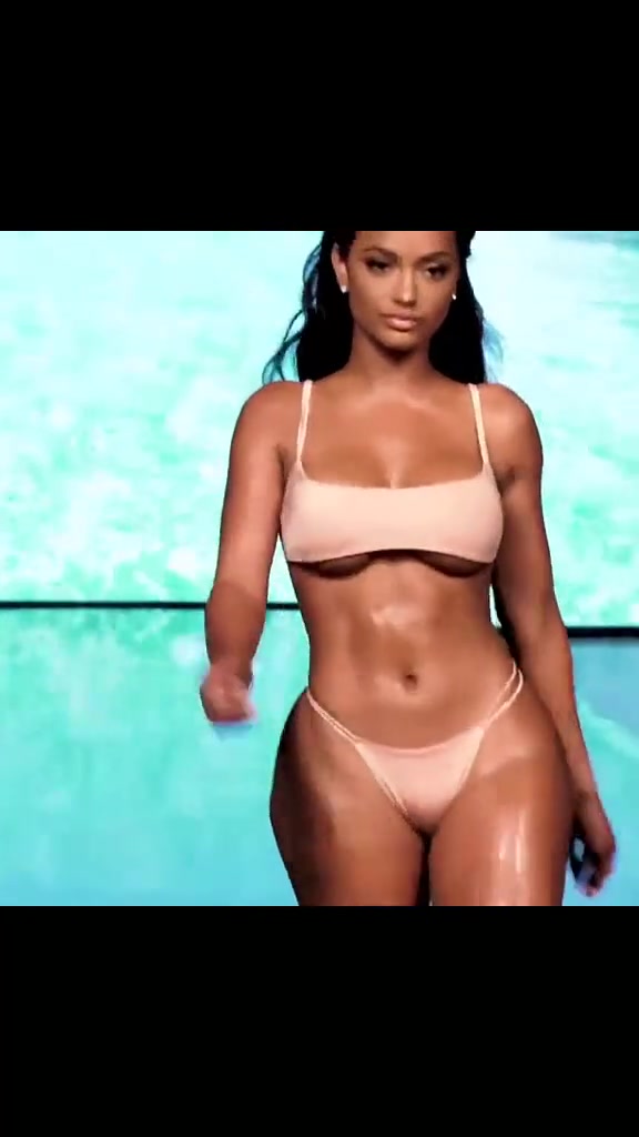 @bikini.hub