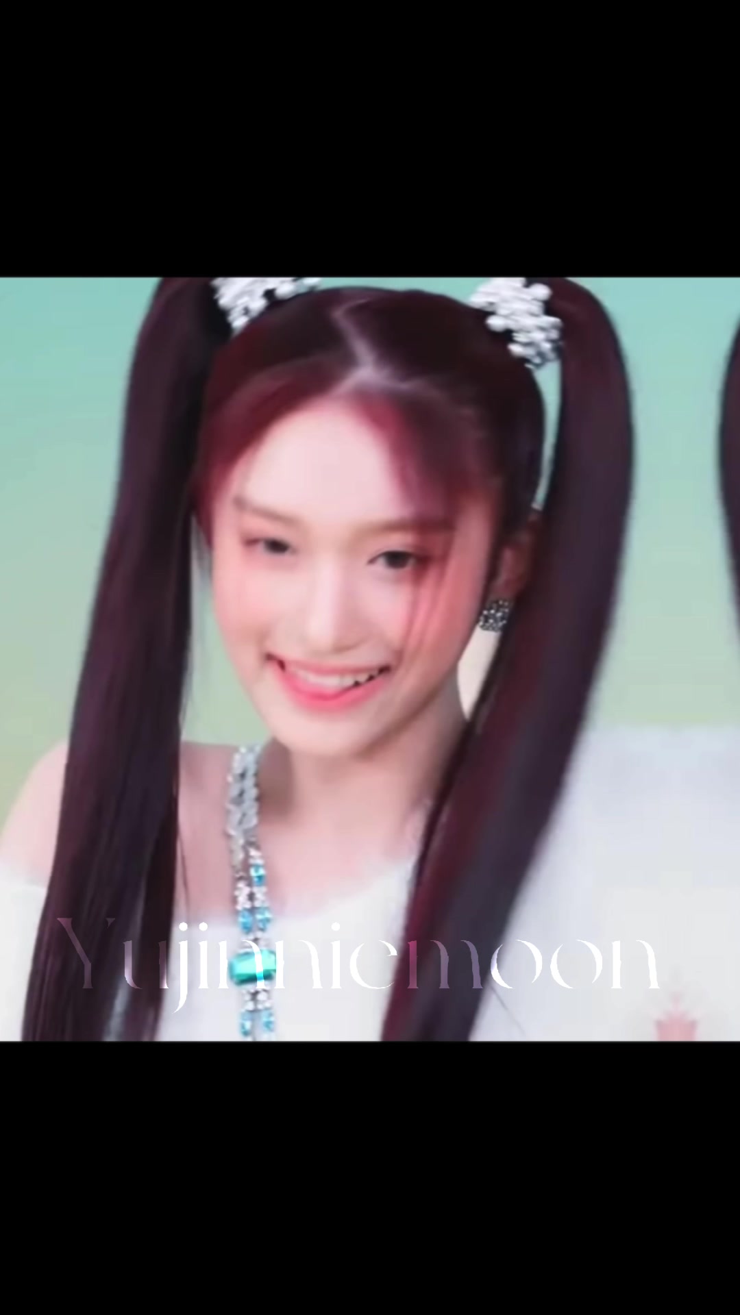 @Yujin