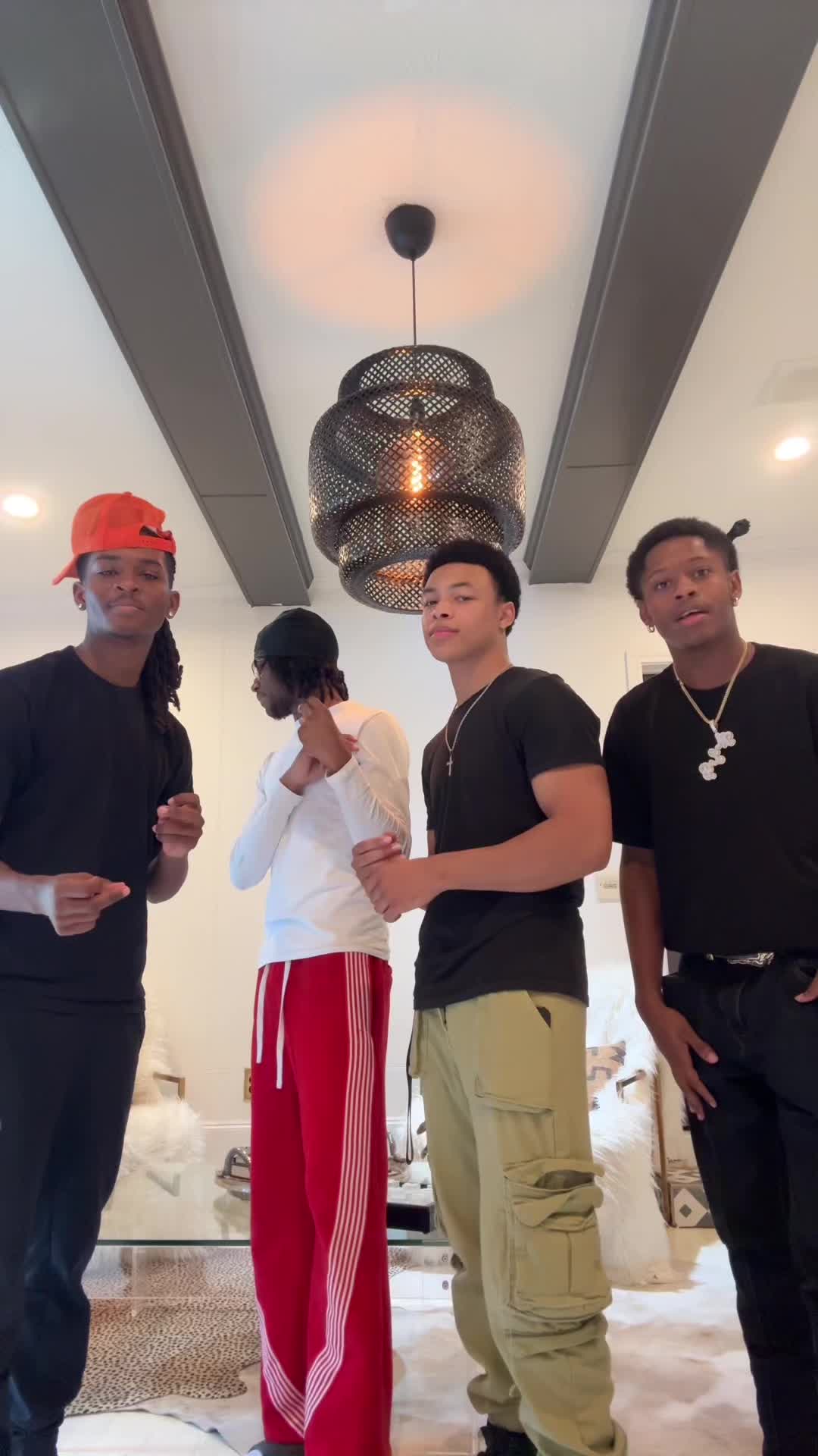 @2BYG