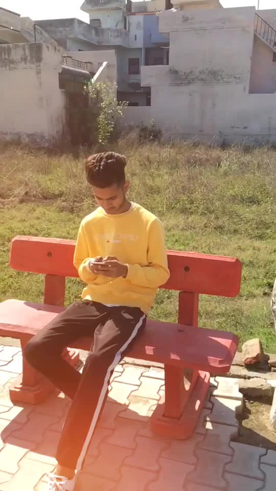 @🙂