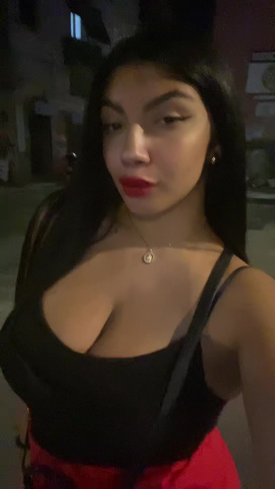 @nyvess__