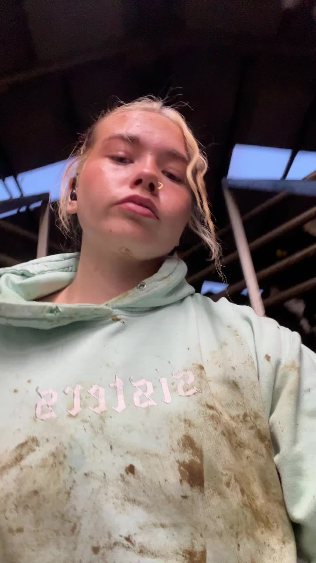 @robyn!