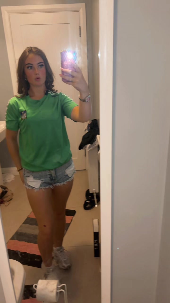 @𝒦𝒶𝓎𝓁𝒶𝓂𝓊𝓇𝓇𝒶𝓎👸🏽😚