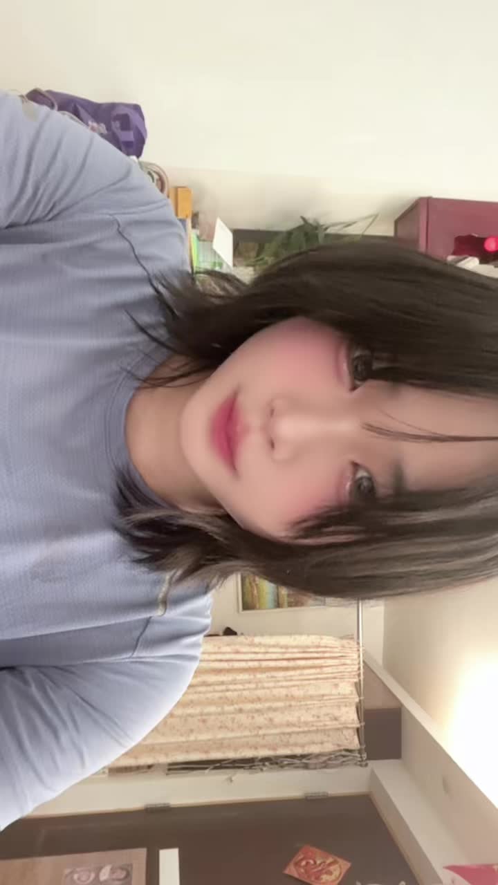 @玥