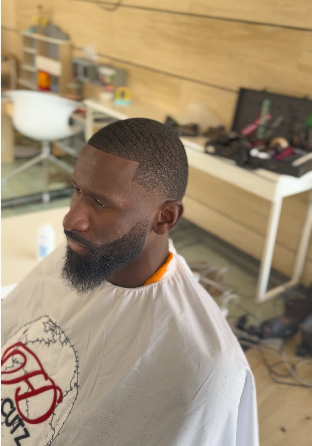 @HD CUTZ LONDON
