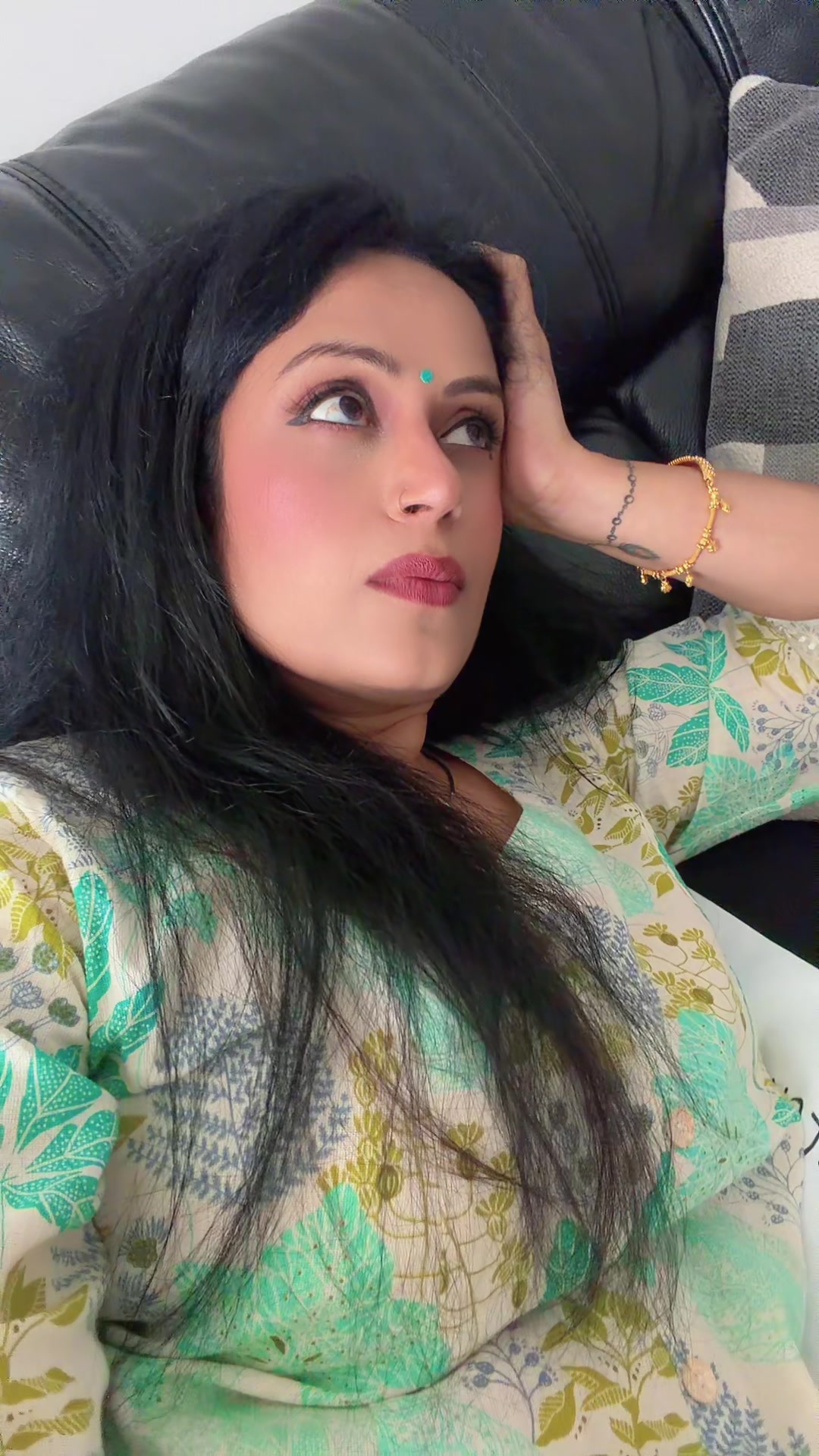 @🧿Nisha🧿