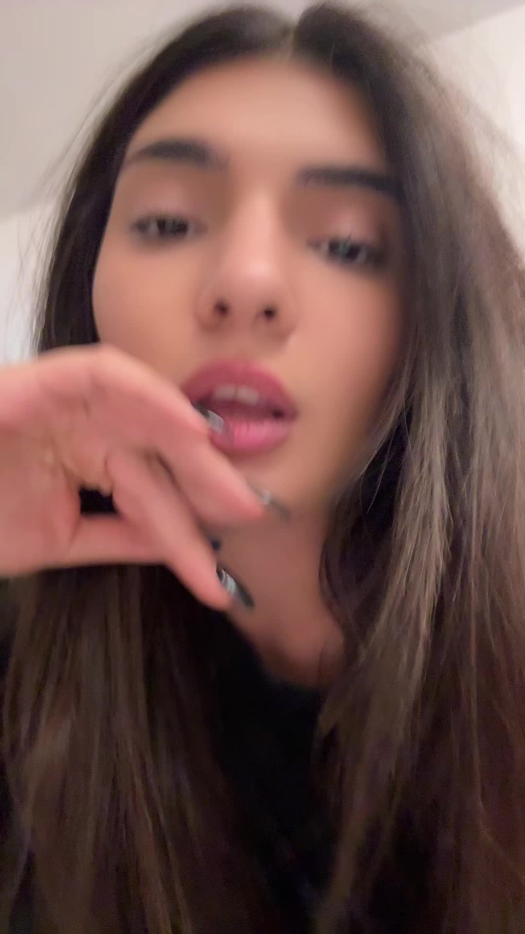 @Jessica_neeme