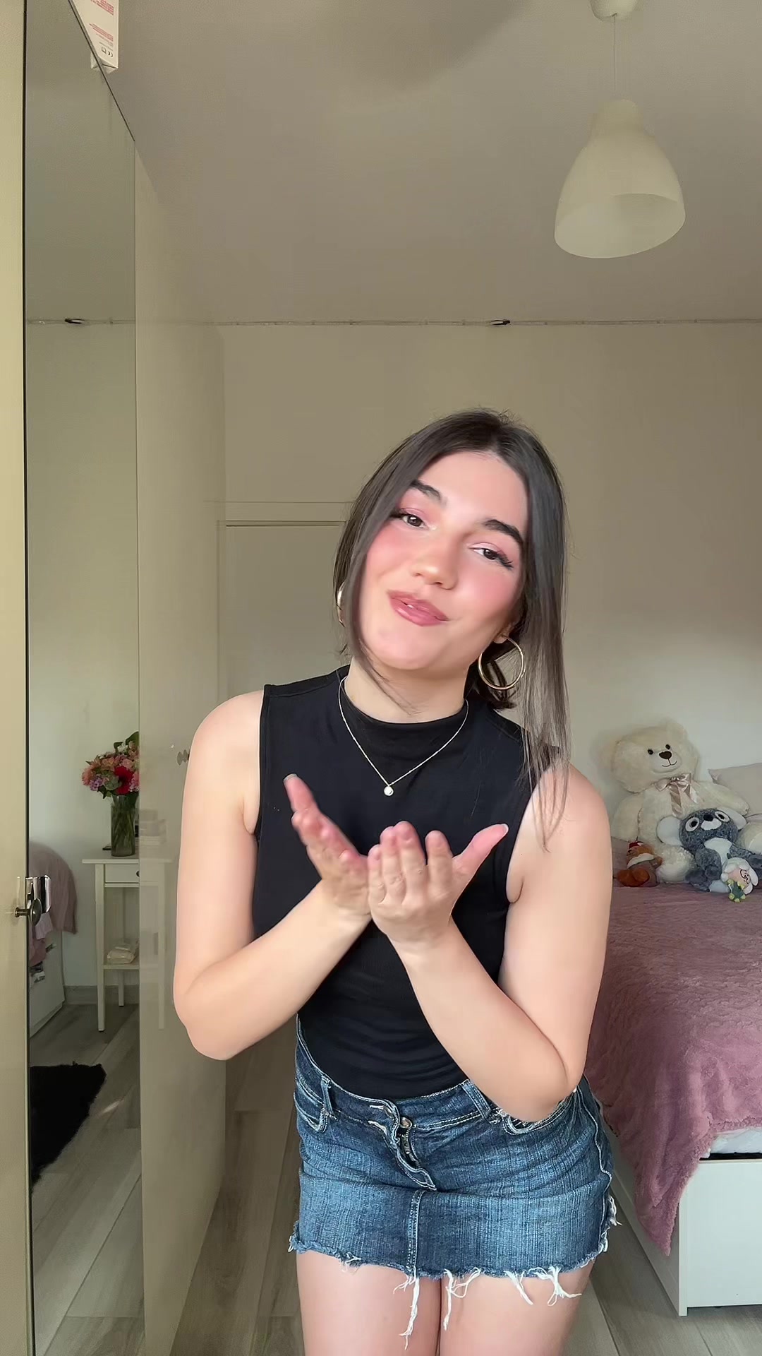 @angela.deliallisi