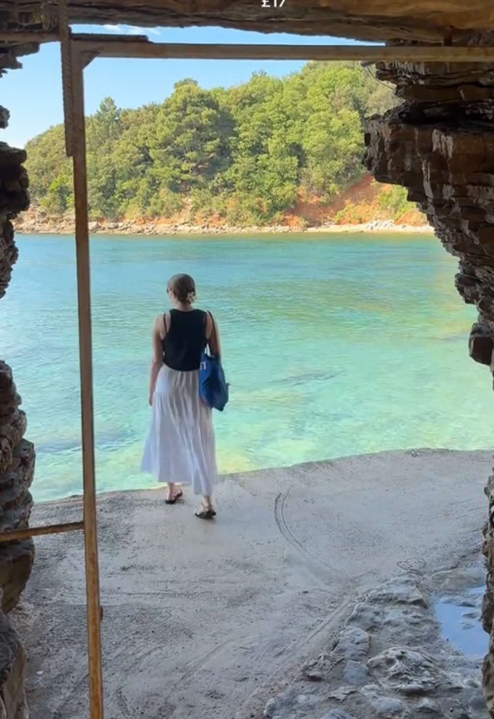 @Kara | A Travel Editor