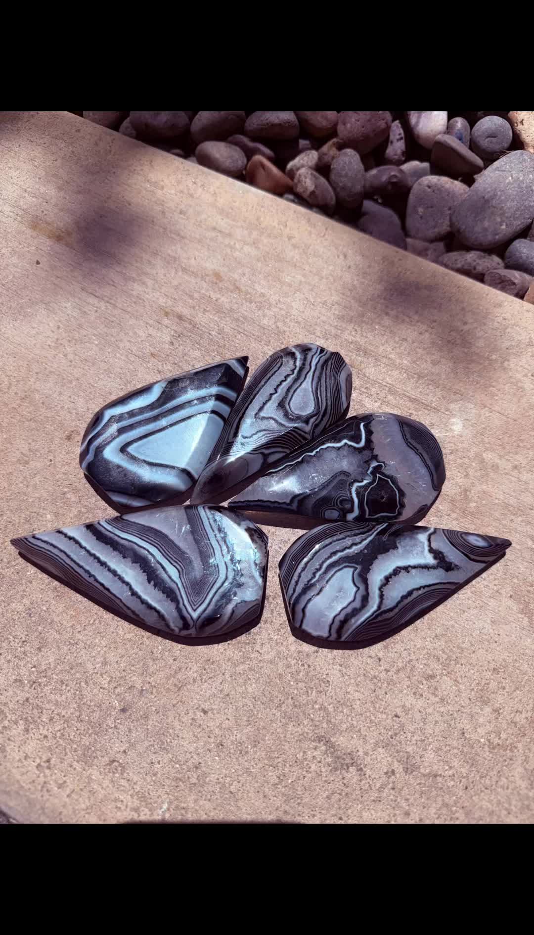 @QueenGrandRising
