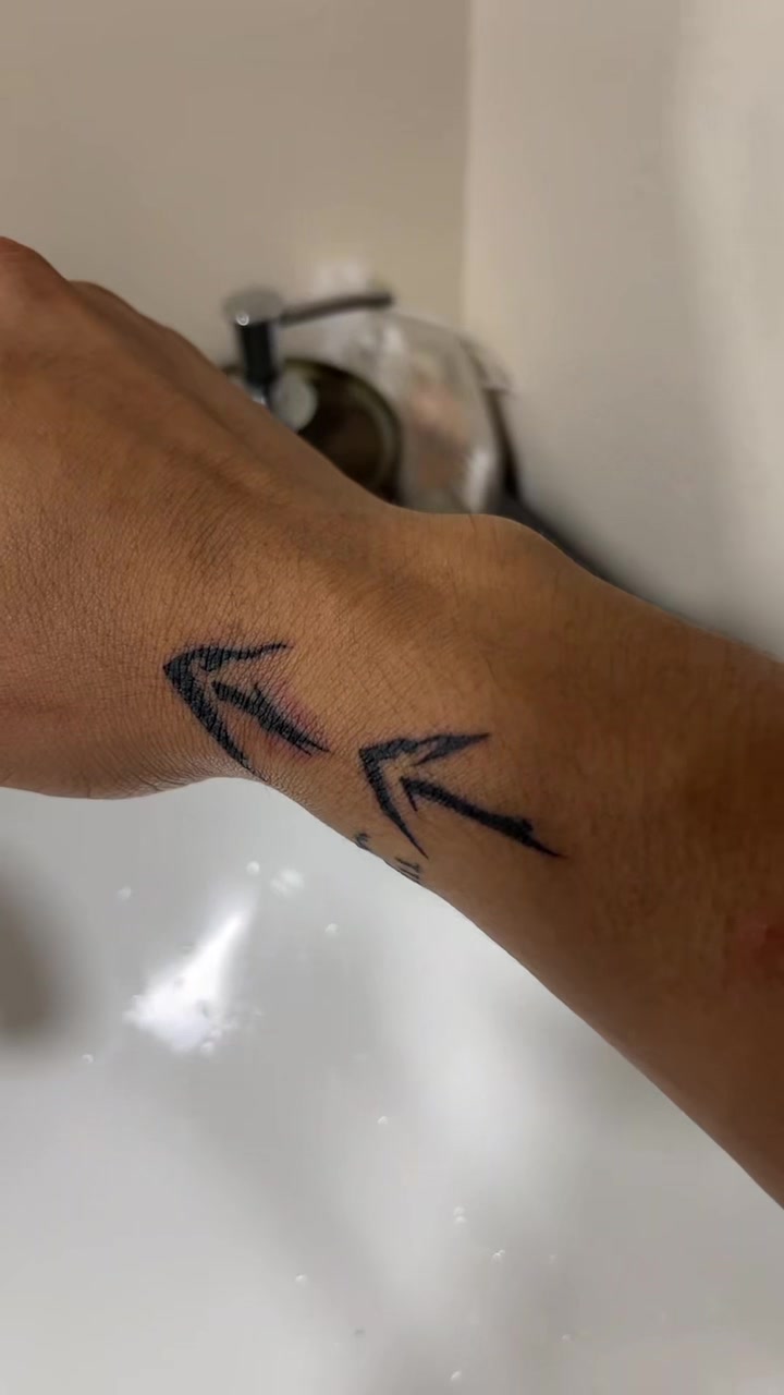 @4Feetzy