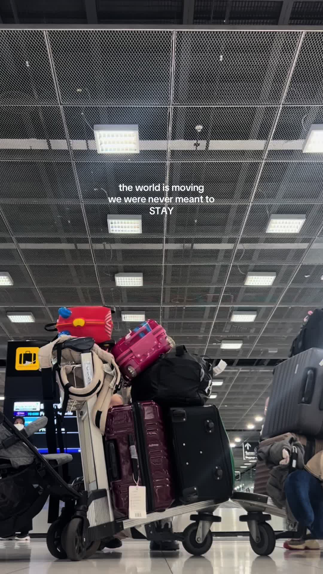 @Chloe | Life in Thailand