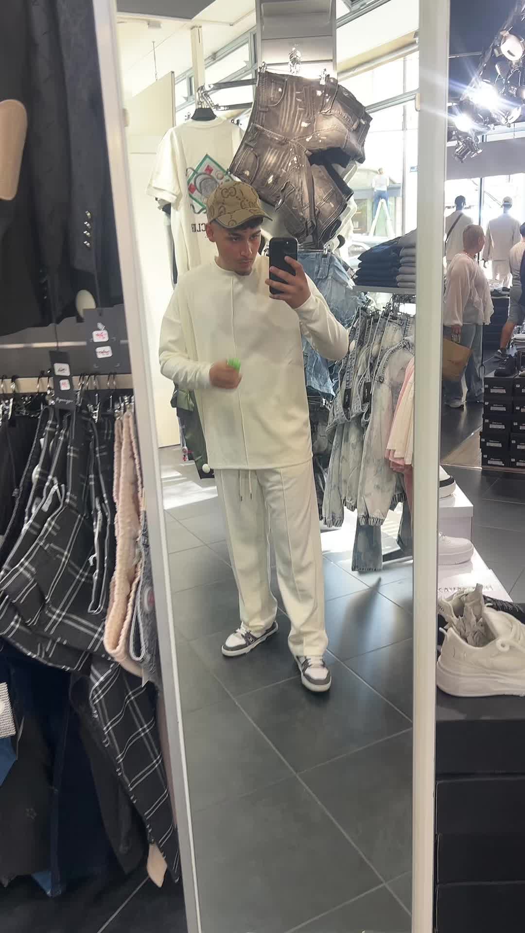 @Italianul