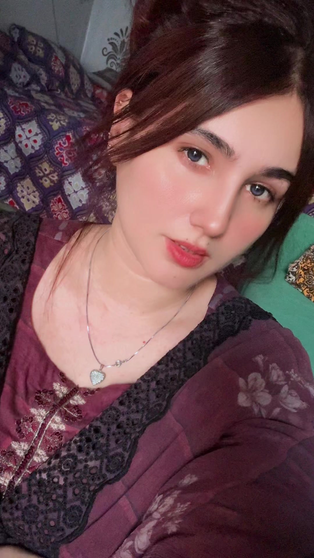 @Isha Hashmi.🥀👑