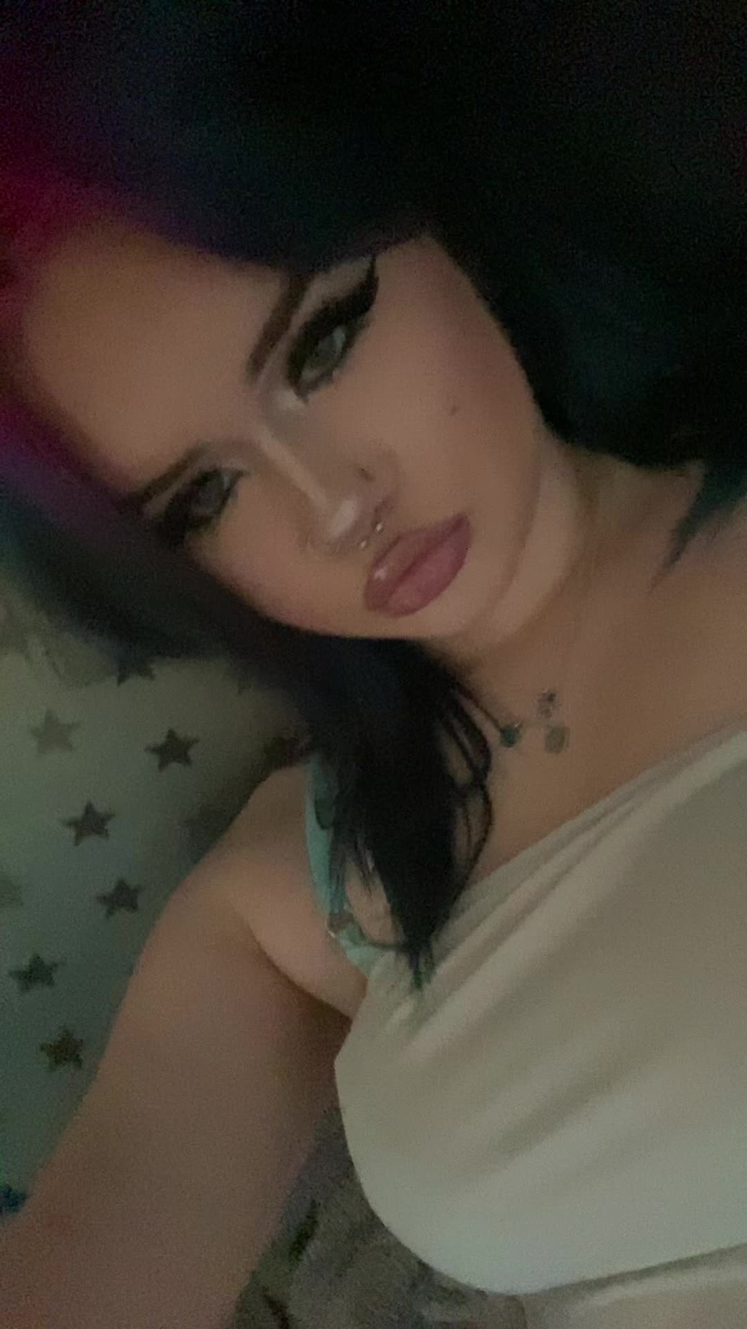 @𝐄 𖣂.