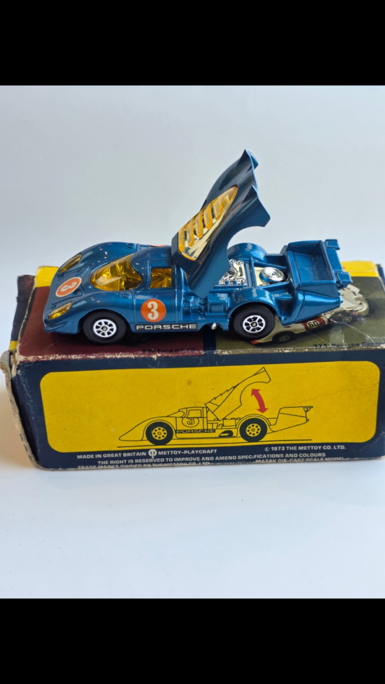 @Barnes Collectables