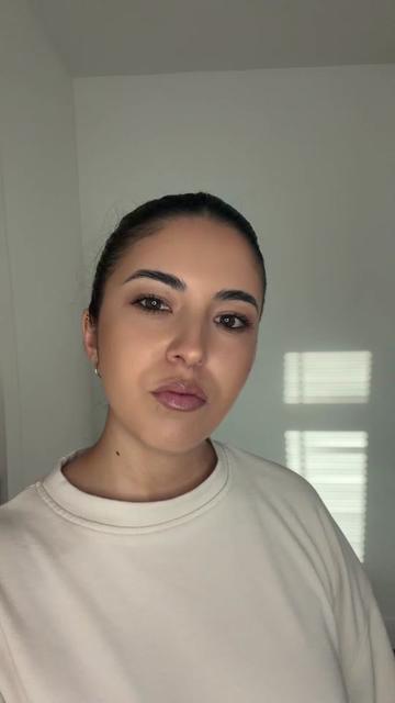 @Violeta Elena