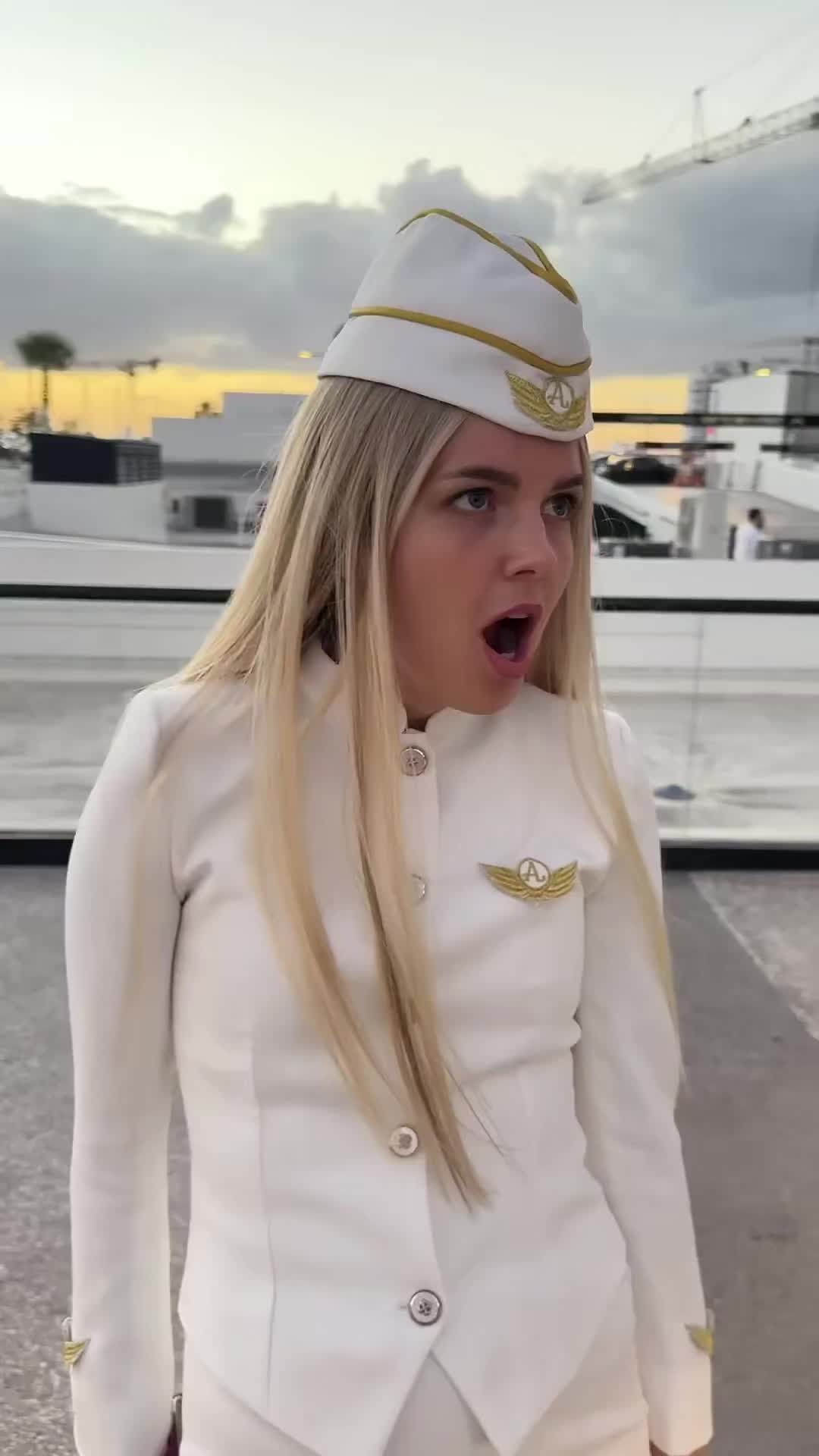 @Ryanair Cabin Crew