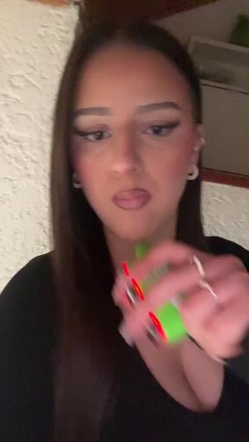 @𐦐