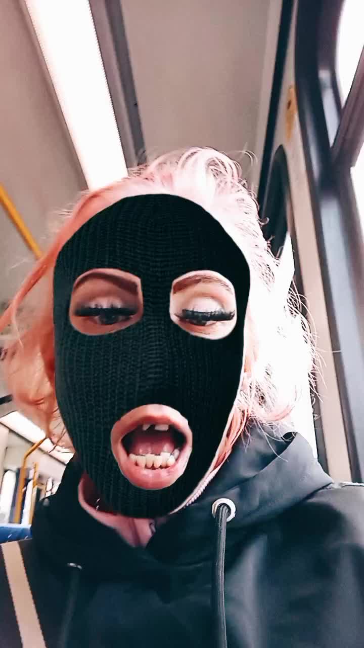 @missqueen012025