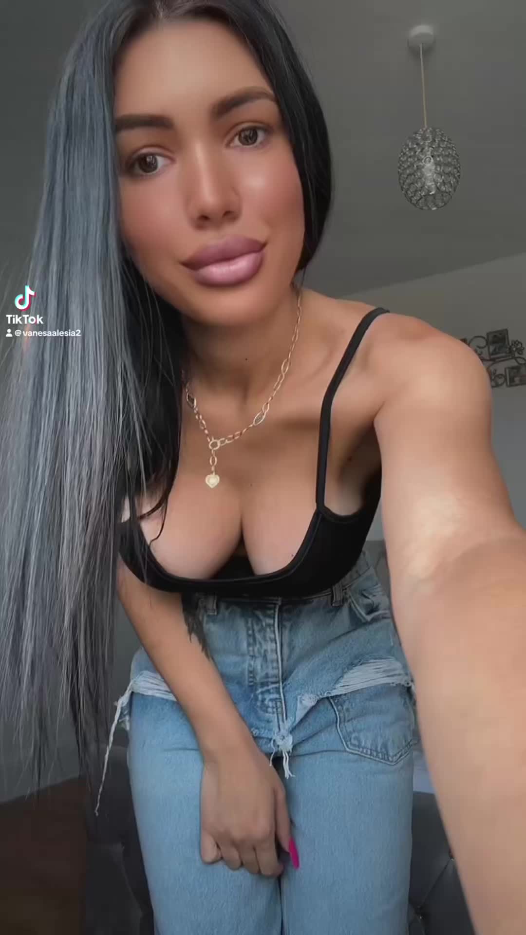 @Andreea🤍