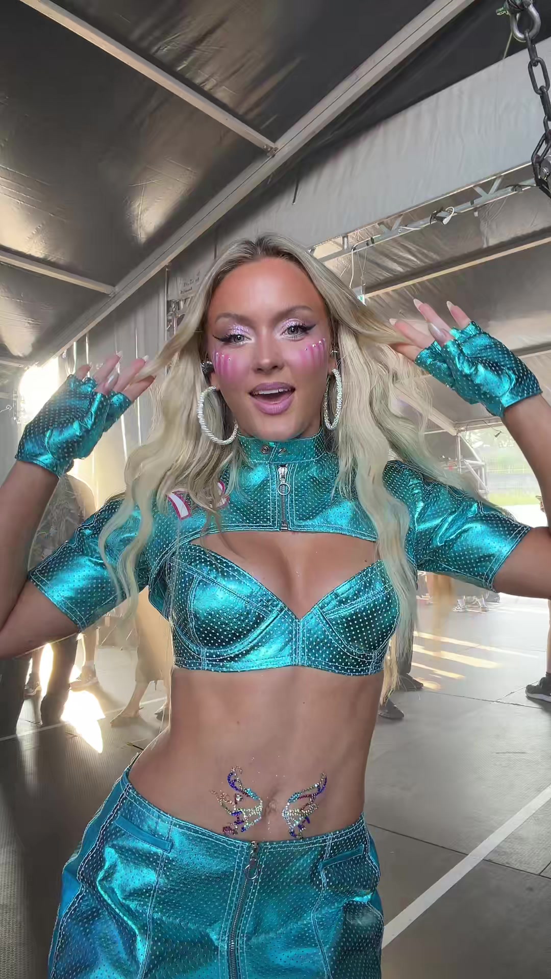 @Zara Larsson