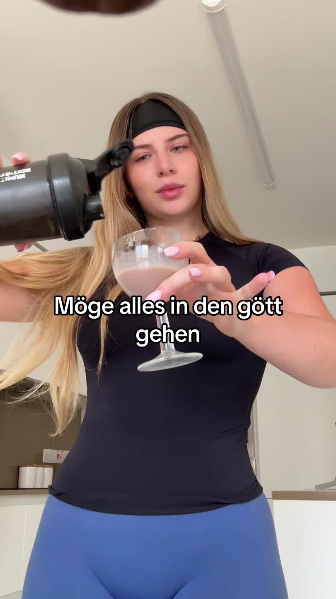 @𝐋𝐚𝐞 𝐋𝐚𝐞 🕊