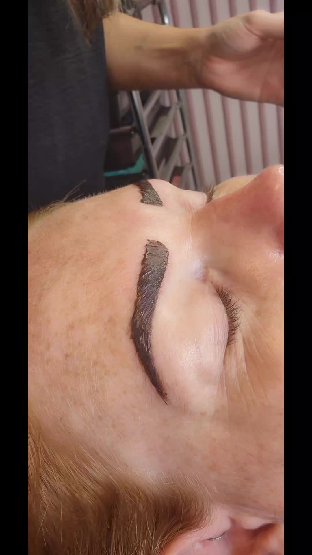 @LaurenTurner|Brow&Lashartist