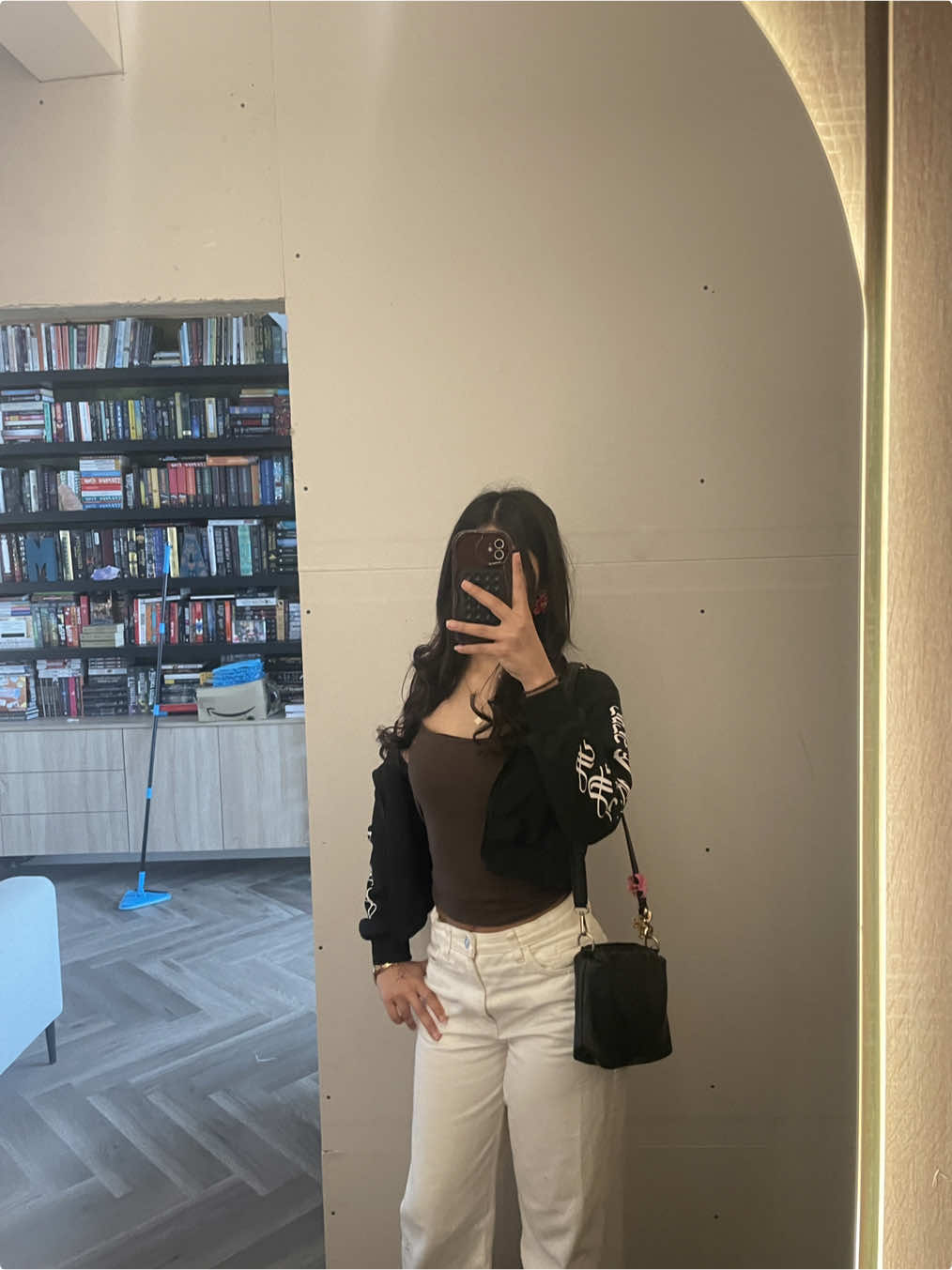@𝐄ꨄ