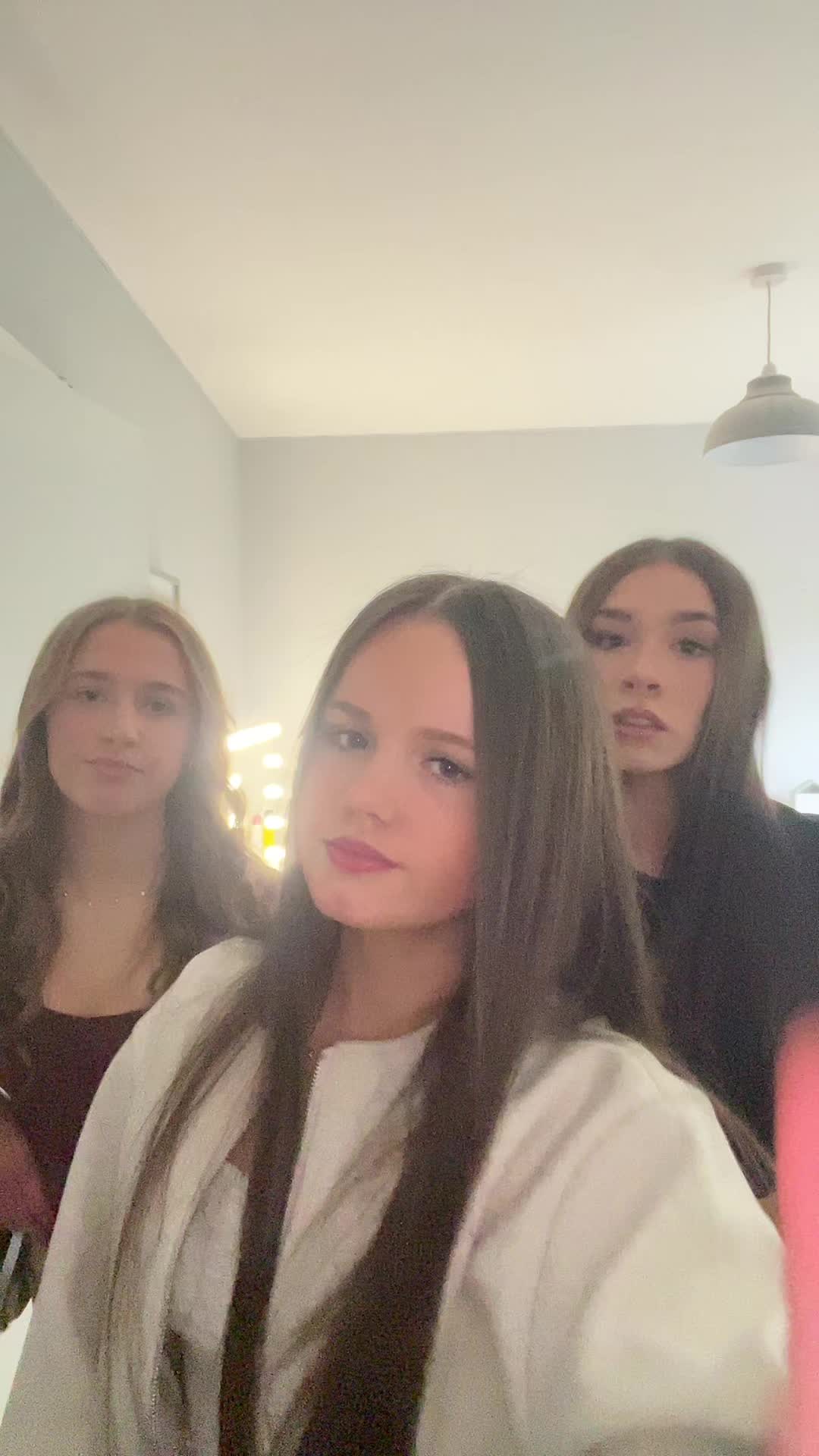 @caoimheolynn