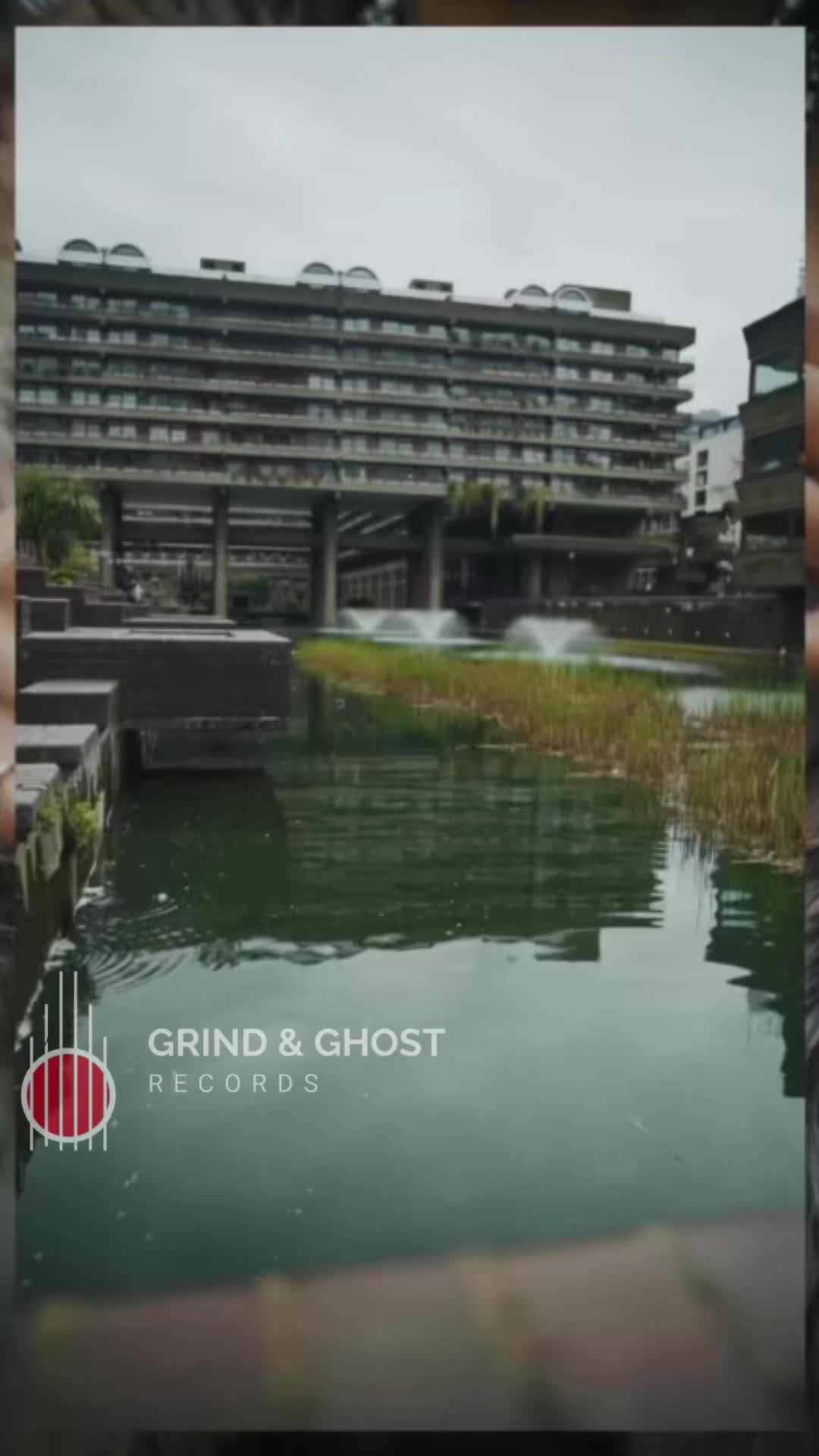 @G N G