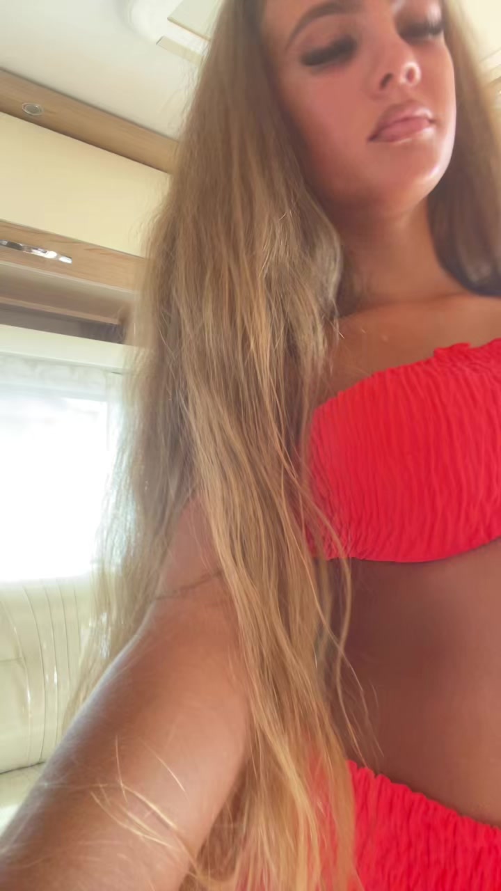 @~