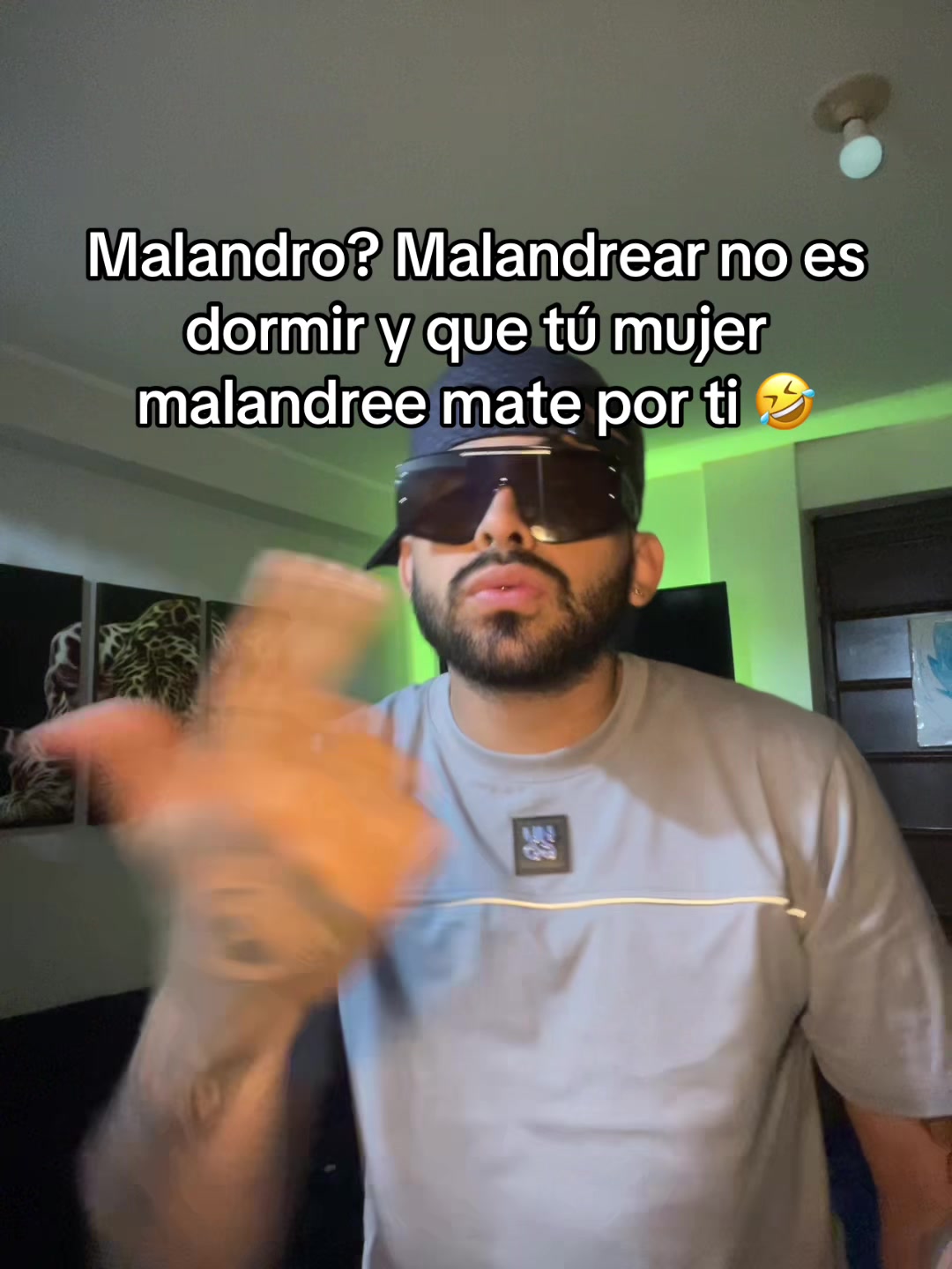 @Alexandro