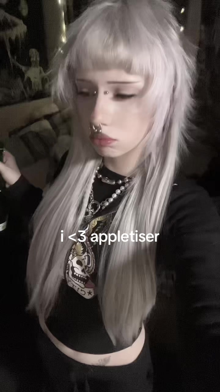 @Scarlet100xx